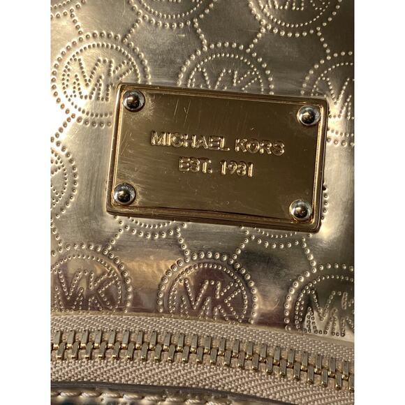 MICHAEL KORS, GOLD METALIC SIGNATURE PATTON LEATHER BACKPACK - Picture 11 of 16